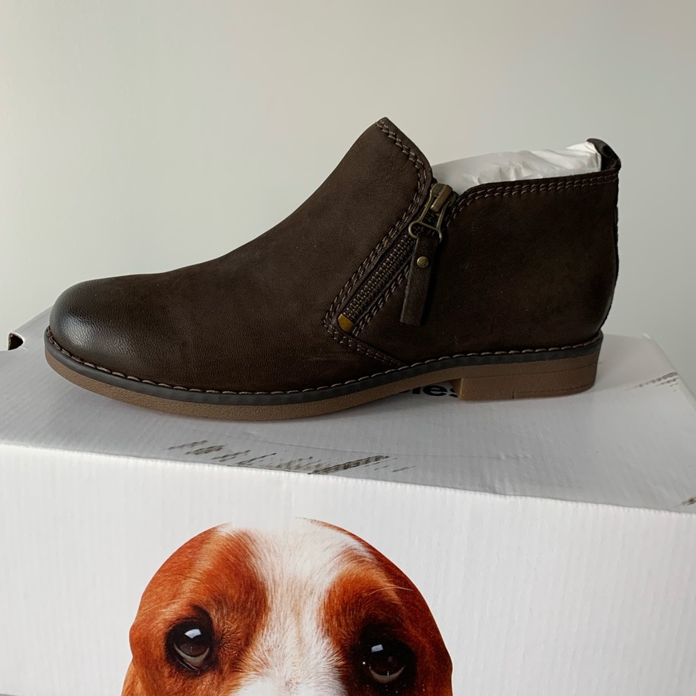 Brand new Hushpuppies Booties